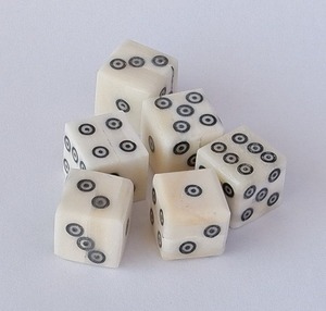 Dados de Cuerno de Búfalo Hechos a Mano, Cubos de Juego de Hueso Natural Pulido de Seis Caras, Accesorios para Juegos de Mesa RPG - Product Image 4