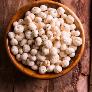 Makhana cru de haute qualité, noix de renard non torréfiées pour des collations saines, idéal pour la torréfaction et la distribution en gros - Product Image 4