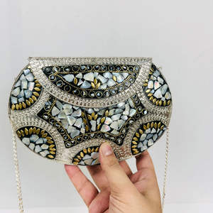 Bolso de noche redondo con incrustaciones de madreperla y piedra, bolso de mano de diseñador hecho a mano para bodas, fiestas y eventos formales de FWE - Product Image 1