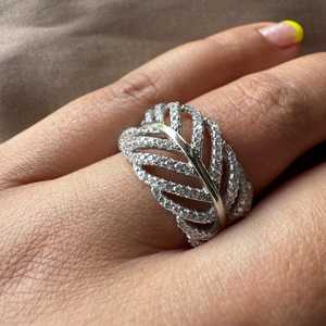 Anillo minimalista de moissanita con corte redondo estilo hoja para mujer, plata 925 original, regalo sorpresa para boda, joyería para pareja - Product Image 1