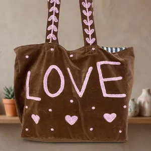 Bolso Tote de Terciopelo Marrón con Bordado de Corazón y Letra de Amor, Bolso de Hombro Vintage con Correa de Hojas para Mujer - Product Image 2