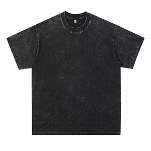 T-shirts classiques de qualité supérieure pour hommes, coupe ajustée, respirants et à séchage rapide. - Product Image 1