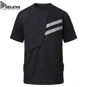 เสื้อยืดแขนยาวทรงหลวมสำหรับผู้ชาย รุ่นพรีเมียม สีดำล้วน พร้อมแถบสะท้อนแสงสองชั้น แผงตาข่ายแบบมีลาย และลายตัวอักษรแบบวอช - Product Image 1