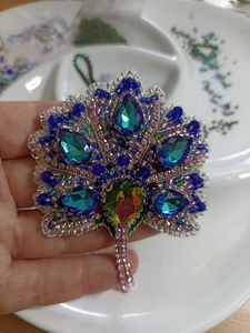 Broche Bordado con Cuentas de Inspiración Vintage para Bufandas, Bolsos y Sombreros, Broche de Moda Bordado a Mano con Cuentas y Artesanía Artística - Product Image 4
