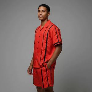 Ensemble de survêtement coupe-vent personnalisé pour homme, idéal pour la course estivale, avec fermeture éclair réfléchissante, en polyester/nylon, style streetwear, veste et short - Product Image 4