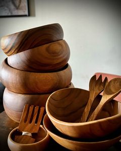 90. Assiette de service artisanale en bois écologique, fabriquée en bois d'acacia japonais et de mangue, design classique avec décorations - Product Image 4