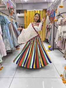 Lehenga Choli exclusif Festival Fashion Wear avec impression numérique Dernier design Dupatta pour les tenues de fête - Product Image 3