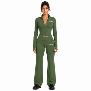 Conjunto de yoga acampanado para mujer, 2 piezas: Chaqueta corta con cremallera de manga larga y pantalones de cintura alta. Ropa deportiva personalizada para invierno. Proveedor mayorista. - Product Image 1