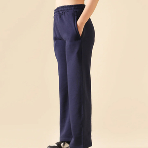 Pantalon large en molleton bleu marine pour femme, taille élastique, coupe ample, longueur intégrale, décontracté, pour l'automne, couleur unie, en maille - Product Image 3
