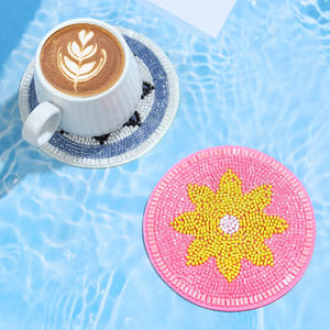 Juego de Posavasos Decorativos Hechos a Mano con Cuentas, Estilo Boho, Resistentes al Calor, Antiarañazos, Regalo Perfecto para Fiestas de Café, Té y Hogar - Product Image 1