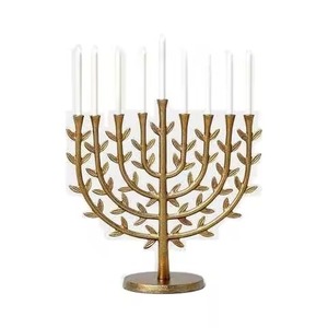 Candélabre en métal design à 9 bras, porte-bougie Menorah élégant, pièce d'appoint décorative pour table - Product Image 3