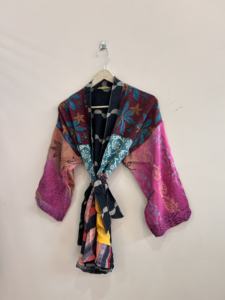 Robe kimono en soie pour femme, courte, style vintage, robe kimono d'été, vêtement de plage - Product Image 5