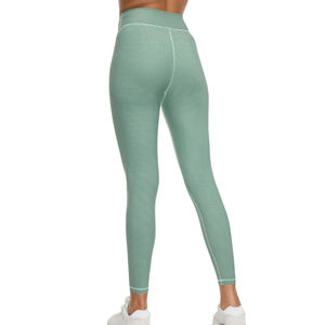 Ensemble de yoga sans couture personnalisé pour femmes, legging et soutien-gorge de sport, fabricant d'ensembles d'entraînement pour femmes, ensemble de vêtements de sport OEM pour femmes - Product Image 3