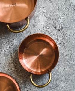 Ensemble de tasses à mesurer en cuivre avec poignées en laiton, tailles gravées 1/4, 1/3, 1/2, 1 tasse, résistantes à la chaleur, lavage à la main uniquement - Product Image 3