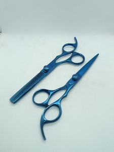 Tijeras de corte de pelo con borde de maquinilla de afeitar profesional de peluquería de 6,5" - Product Image 5