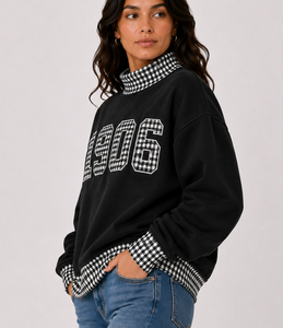   Pull molletonné surdimensionné à col roulé pour femme, motif gingham et pois, avec logo personnalisé, épaules tombantes, vente en gros OEM - Product Image 3