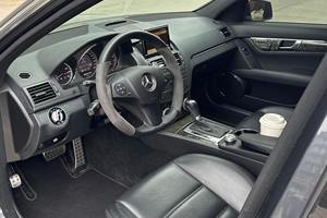 Mercedes-Benz C63 AMG Sedán 2010 - Product Image 5