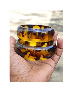 Bracelet en résine de couleur jaune, bracelet en résine le plus vendu au meilleur prix, couleurs magnifiques, bracelet en résine époxy 100% naturelle - Product Image 1