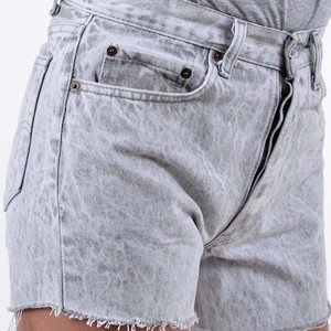 Shorts de mezclilla de cintura alta para mujer, casuales, con cinco bolsillos, dobladillo deshilachado, corte regular, poliéster/algodón, color liso, ecológicos - Product Image 3