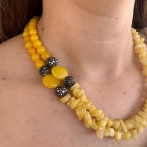 Collier en résine pour femme de qualité supérieure, chaîne brillante couleur ambre, collier en résine époxy polie, fabrication artisanale - Product Image 4