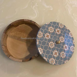 กล่องโรตีทำจากไม้ทำด้วยมือพร้อมฝาปิดที่เก็บขนมปังอินเดียแบบดั้งเดิมที่จัดเก็บในครัวแบบชนบทที่ทนทานโดยงานฝีมือช่างฝีมือ - Product Image 3