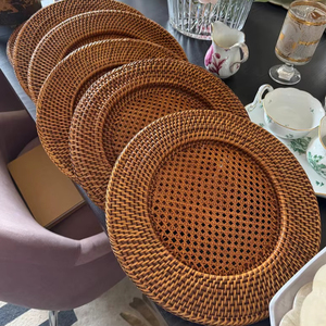 Plato de ratán minimalista hecho a mano para hoteles y restaurantes, para uso en mesa, ecológico, portátil, precio directo de fábrica por UO - Product Image 1