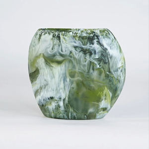 Jarrón de Resina Hecho a Mano Moderno con Diseño de Espiral Verde, Forma Redonda, Acabado Brillante para Exhibición de Flores, Decoración de Bodas - Product Image 3