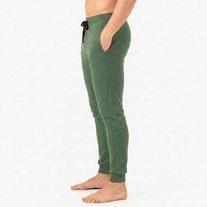 Pantalon de jogging décontracté pour homme personnalisé en coton et élasthanne vert, taille élastique avec cordon de serrage, mi-lourd, respirant, tricoté - Product Image 4