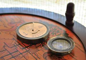 Vintage Nautical Compass with Perpetual <b>Calendar</b> Antique Brass Desk Decor - Product Image 3