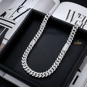 สร้อยคอฮิปฮอปแบบ Cuban Link ชุบทอง 18K ประดับเพชร Moissanite เกรด VVS - Product Image 4