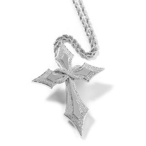 Pendentif Croix en Argent Plaqué Or Personnalisé avec Moissanite, Bijoux HIPHOP de Luxe Style Gothique Glacé pour Fêtes, Événements, Style Urbain, Collection Cadeau - Product Image 3
