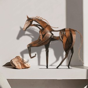 Sculpture de cheval en bois de Sheesham rustique faite à la main - Figurines en bois durables et écologiques en gros - Product Image 1