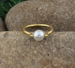 Trendy Minimalist Pearl <b>Finger</b> <b>Ring</b> for Women Classic Bridal Wedding Pearl Jewelry Premium Quality Gold Plated Fashion <b>Ring</b> - Product Image 5