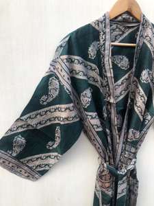 Robe longue en soie douce et confortable, style sari, kimono bohème, vêtement de détente, directement du grossiste, tenue de nuit, col en V, robe longue recyclée - Product Image 2