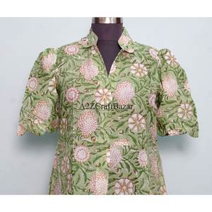 Robe midi florale Kangura pour femme, 100 % coton écologique, style Kangura, col en V, manches courtes, boutons décoratifs, lavable. - Product Image 2