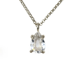 Maravilloso Collar de Plata de Ley 925 con Colgante de Cuarzo Transparente Natural en Forma de Pera Facetada, Venta al por Mayor - Product Image 5