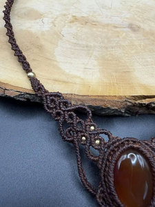 Collier Macramé Bohème avec Pendentif Boule en Alliage de Zinc, Perles Goutte, Cordon Marron Réglable, Cadeau Unisexe, Vente en Gros Inde - Product Image 2