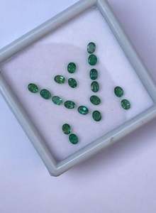 Gema de Esmeralda para Colgante, Tamaño 3x4, Empaque de Calidad Premium, Esmeralda Verde para Joyería al Mejor Precio - Product Image 4