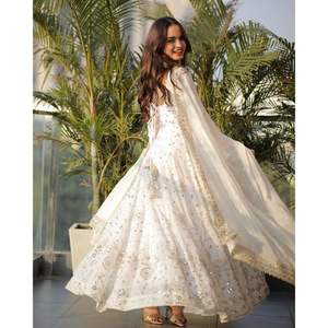 Magnifique robe Anarkali pour soirée avec dupatta fantaisie, robes de soirée élégantes - Product Image 3