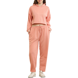 ชุดเซ็ตผู้หญิงคุณภาพพรีเมียม เสื้อครอปฮู้ดดี้และกางเกงเลกกิ้งขาสั้น ชุดวอร์มสองชิ้นสำหรับผู้หญิง - Product Image 4