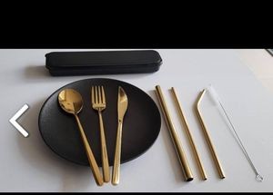 Ensemble de couverts en acier inoxydable au design élégant, qualité supérieure, couleur or, pour hôtels et restaurants. - Product Image 6