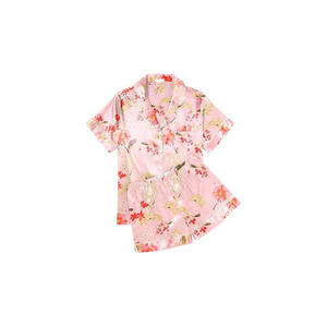 Conjunto de Shorts de Satén Casual de 2 Piezas para Mujer, Manga Corta, Cuello Camisero, Verde Sólido, Ligero, 100% Seda, Personalizable, Elegante - Product Image 4