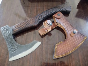 ขวานงานฝีมือเกรดอุตสาหกรรม ใบมีดเหล็กกล้าคาร์บอนสูง ด้ามไม้ ปลอกหนัง รับผลิตตามแบบ OEM - Product Image 6