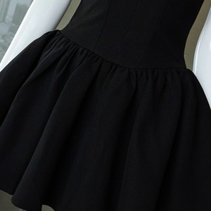 Elegante Vestido Negro con Hombros Descubiertos para Mujer, Vestido de Fiesta Ajustado con Lazo y Corte Evase - Product Image 5