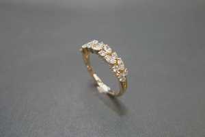 แหวนหมั้นเพชรทรงมาร์คีส์สองแถว ดีไซน์โดดเด่น ทำจากทองคำขาว 14K - Product Image 2