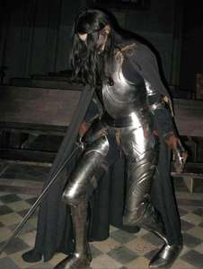 Costume de guerrier gothique moderne en acier inoxydable plaqué argent 3D, poli, embossé, style armure, objet de collection artistique - Product Image 5