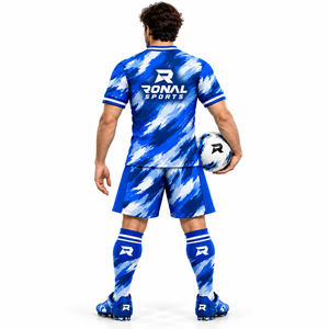 Ensemble de maillots de football respirants pour fabricants OEM, maillot de football en gros, uniforme de football 100 % polyester, meilleure vente 2026 - Product Image 4