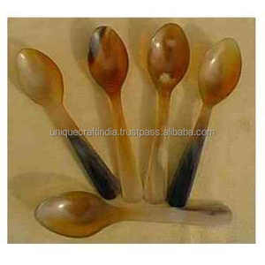 Meilleure Vente Cuillère Classique Écologique à Manche Court en Corne de Buffle d'Eau Naturelle Faite à la Main Artisanat Unique Inde Décoration Maison Mariage - Product Image 3