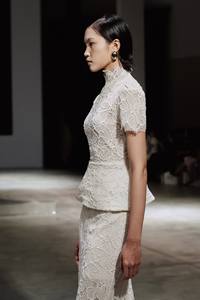 Blusas y Camisas para Mujer en Oferta, Elegante Blusa LIZZIE con Peplum y Manga Corta, ODM, Blusas de Invierno para Mujer, Ropa de Mujer de Vietnam - Product Image 3