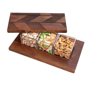 Plateau en bois massif avec bocaux en acrylique pour fruits secs Plateau de service et stockage de collations décoratives Bocaux en acrylique de haute qualité - Product Image 1
